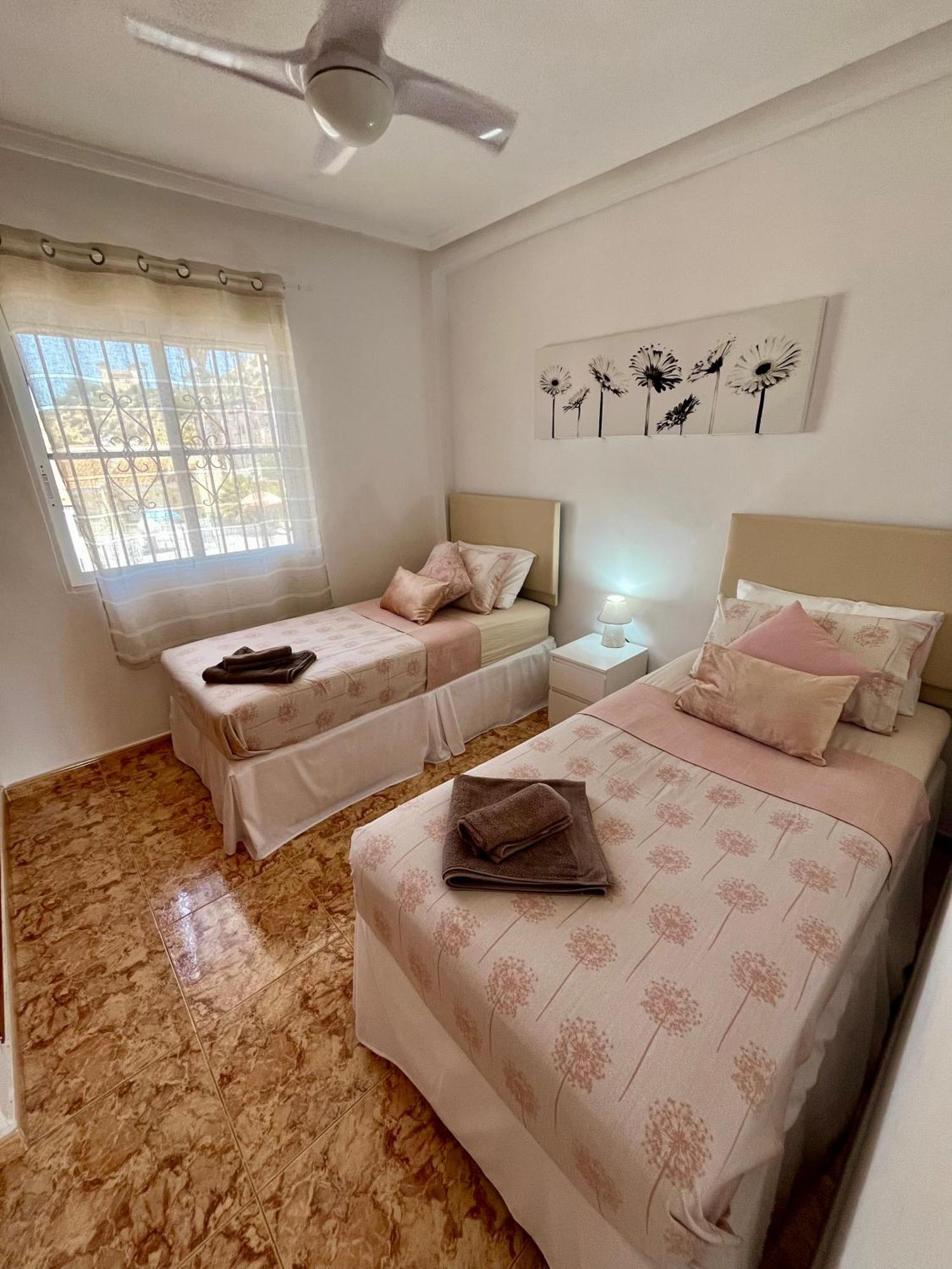 Tranquil Self Catering Golf Course Apartment Аліканте Екстер'єр фото
